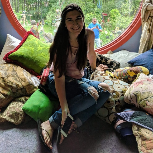 Meet your Posher, Christina - Picture 1 of 1